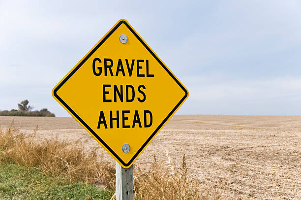 istock Gravel ends ahead sign 182213665
