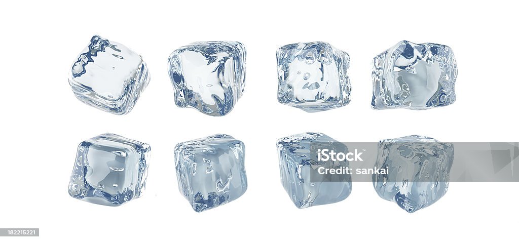 Cubos de hielo aislados en fondo blanco - Foto de stock de Cubito de Hielo libre de derechos