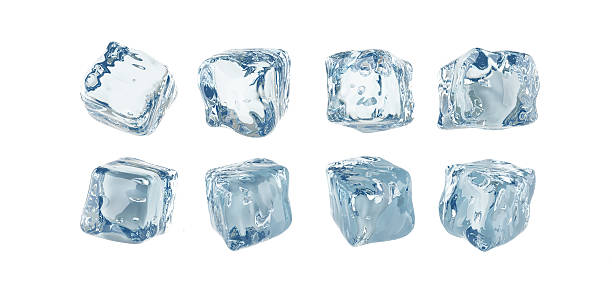 cubos de hielo aislados en fondo blanco - blue transparent cold cube fotografías e imágenes de stock