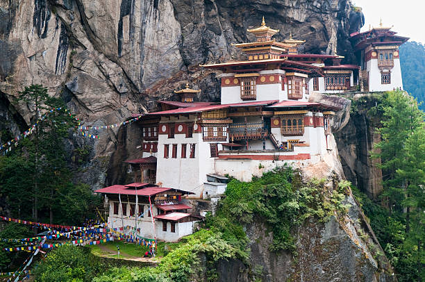 istock Tiger's Nest Monastery in Bhutan 182215715