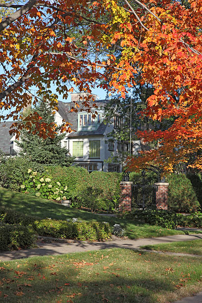 istock Encased in Autumn 182217525
