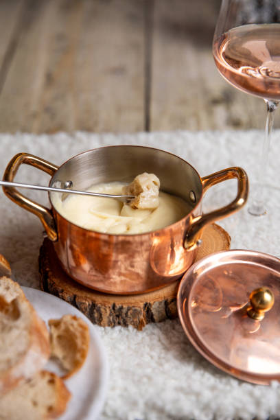 Fondue de Profiteroles: Sobremesa Irresistível - receita deliciosa profissional - passo 2