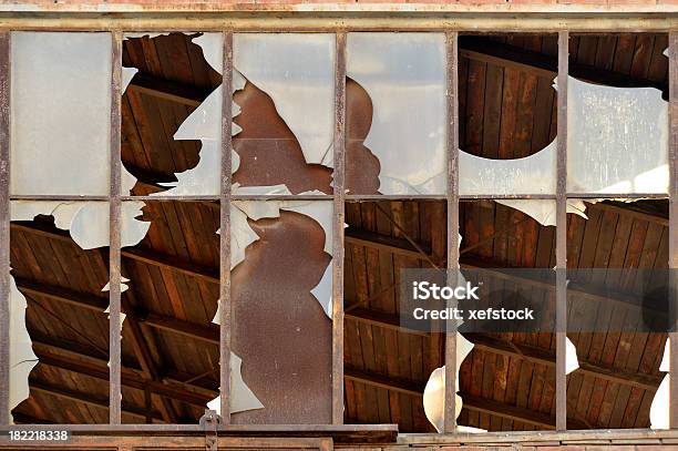 Fenster Stockfoto und mehr Bilder von Abbrechen - Abbrechen, Abgerissen, Abhängigkeit