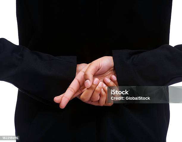 中央のビジネスウーマンの指をクロス - 後ろ姿のストックフォトや画像を多数ご用意 - 後ろ姿, 後ろ手, 指をクロスする