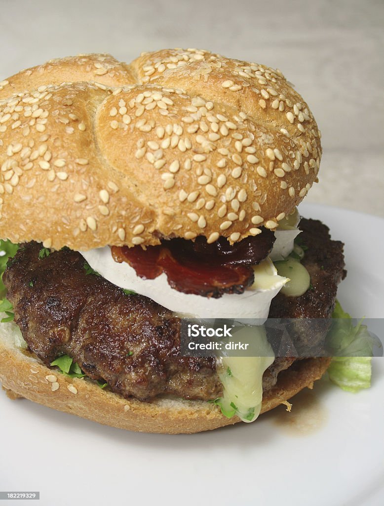 Tyrol tocino Brie hamburguesa - Foto de stock de Alimento libre de derechos