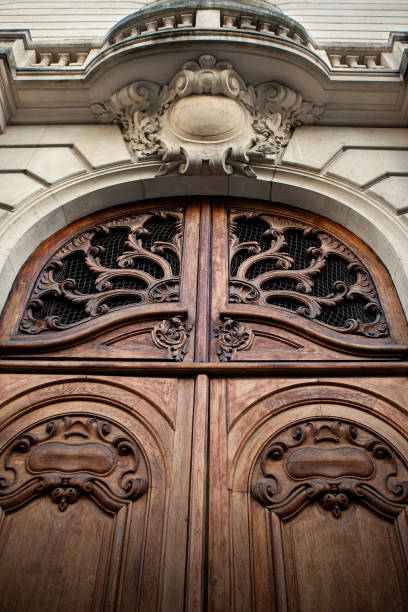 istock Stone facade of a Parisian building 1822197877