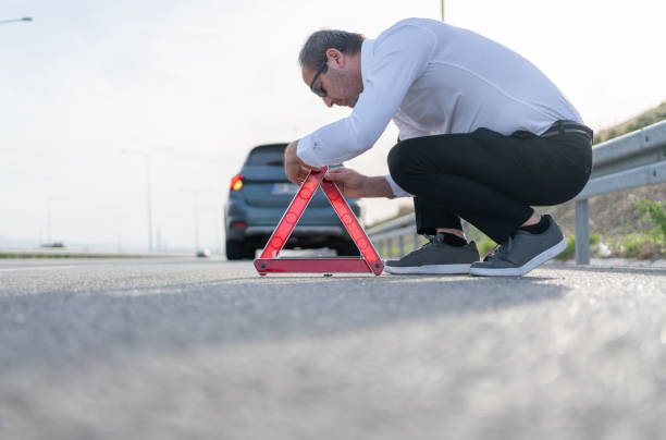 istock Car Breakdown On Business Trip 1822220427