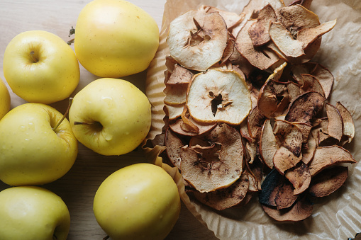 Baked apple chips and whole apples