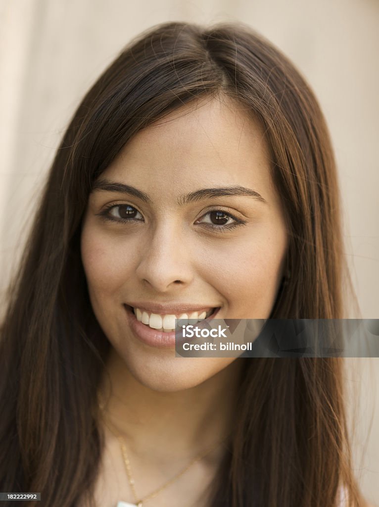 Sorridente Mulher jovem hispânico - Royalty-free Beleza Foto de stock