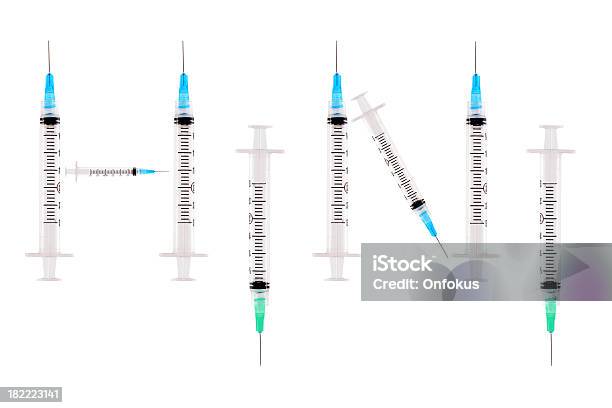 Koncepcja Grypie H1n1 Strzykawek Na Białym Tle - zdjęcia stockowe i więcej obrazów Antybiotyk - Antybiotyk, Badania, Bez ludzi