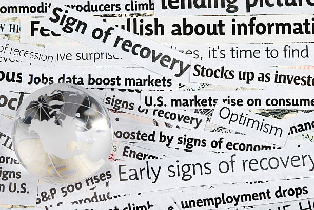 istock Economy recovery: News Headlines - XV 182224341