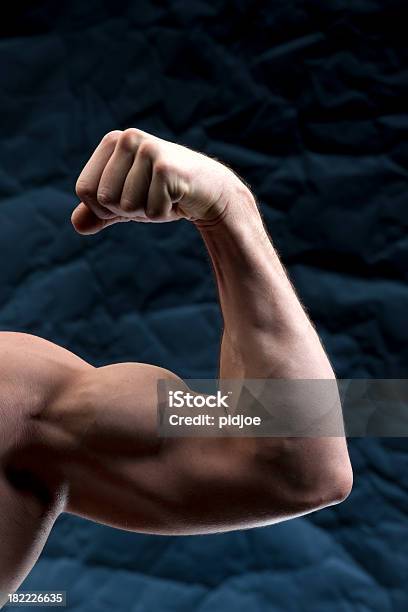 Zgięcie Ramienia Xxxl - zdjęcia stockowe i więcej obrazów Biceps - Biceps, Czarne tło, Część