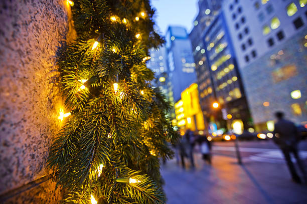 istock Christmas Shopping NYC 182227092