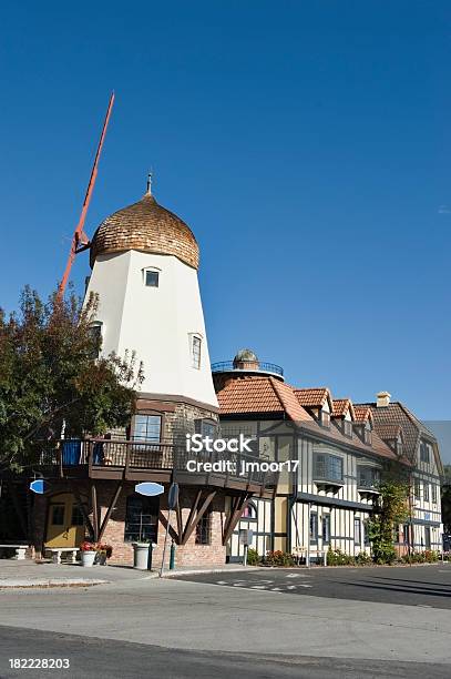 Foto de Californias Dinamarquês Comunidade e mais fotos de stock de Característica arquitetônica - Característica arquitetônica, Centro da Califórnia, Colorido