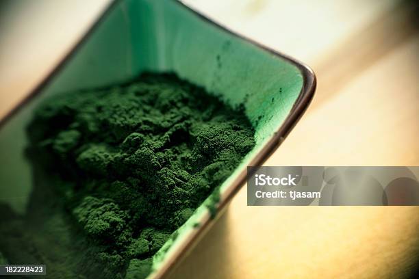 Grüne Spirulina Pulver Stockfoto und mehr Bilder von Spirille - Spirille, Abstrakt, Alge