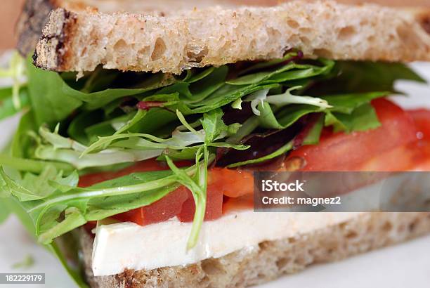 Sándwich De Vegetales Foto de stock y más banco de imágenes de Alimento - Alimento, Bocadillo, Comida gourmet