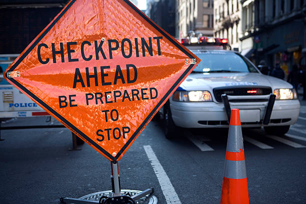 policja checkpoint - security barrier zdjęcia i obrazy z banku zdjęć