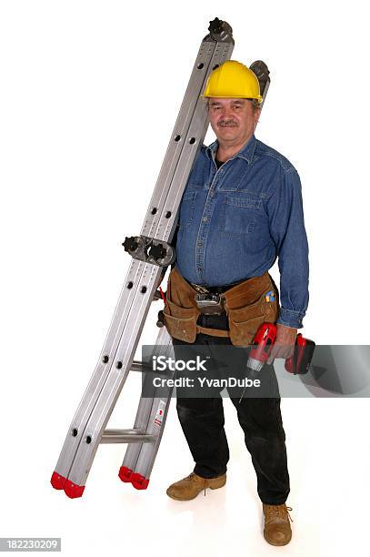 Photo libre de droit de Ouvrier Du Bâtiment Isolé Sur Blanc banque d'images et plus d'images libres de droit de Blanc - Blanc, Casque, Casque de chantier