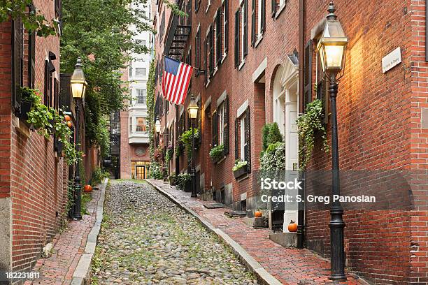 Beacon Hill Boston Stock Photo - Download Image Now - Boston - Massachusetts, Acorn Street, Old