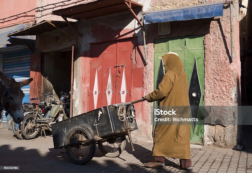 Vita di città di Marrakech - Foto stock royalty-free di Adulto