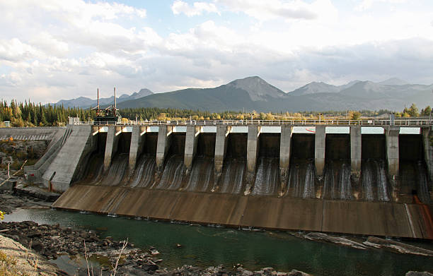 istock Dam in the Kananaskis 182233412