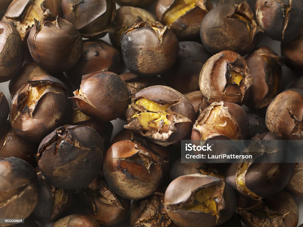 Castagne arrosto - Foto stock royalty-free di Alimentazione sana