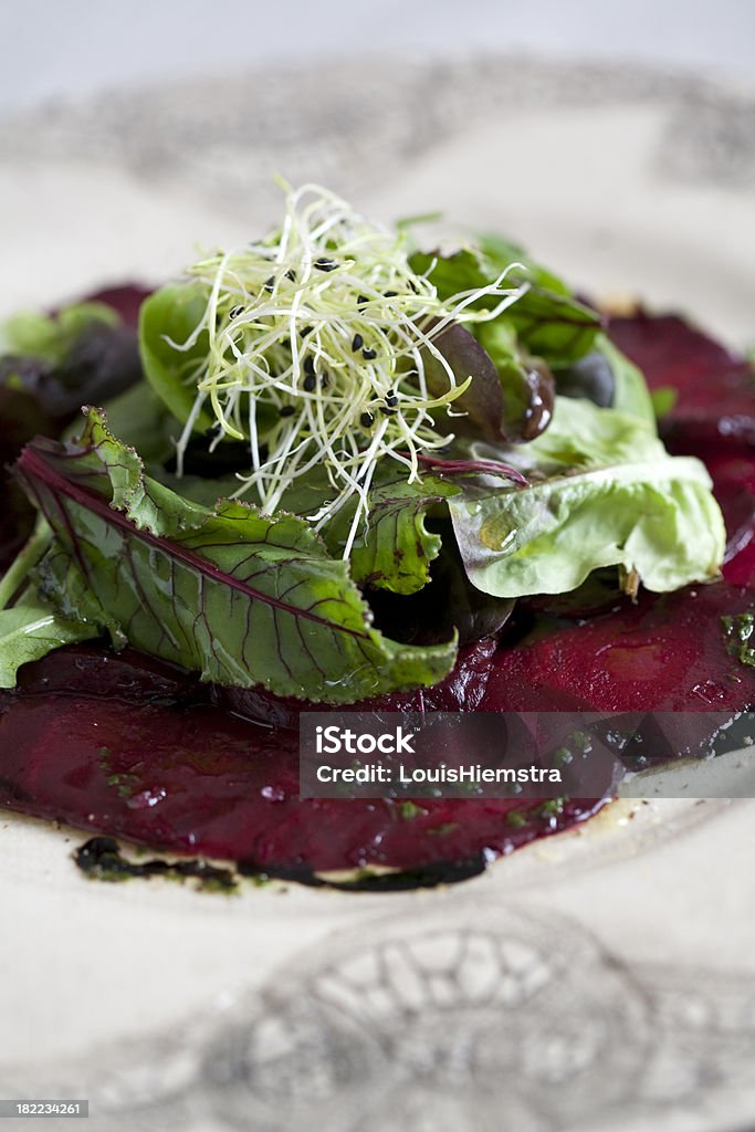 Carpaccio salada de beterraba - Foto de stock de Bife de Carpaccio royalty-free