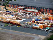warehouse-industrie.jpg?b=1&s=170x170&k=20&c=osHAKwvK63THJAmUJOtCWy591z62KPyrzZGhwLIvOOI=