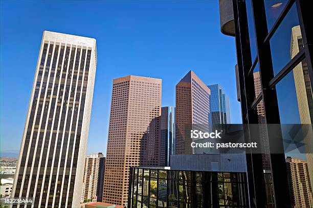 Distirct Financieros Foto de stock y más banco de imágenes de Actividades bancarias - Actividades bancarias, Aire libre, Alto - Descripción física