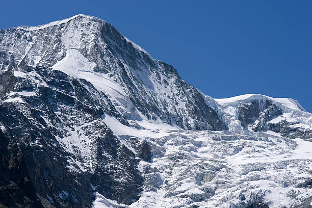 glacier et pigne d''arolla - crevasse glacier snow european alps photos et images de collection