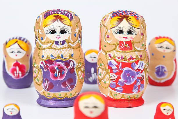 ninhos bonecas russas - russian nesting doll skill doll russia - fotografias e filmes do acervo