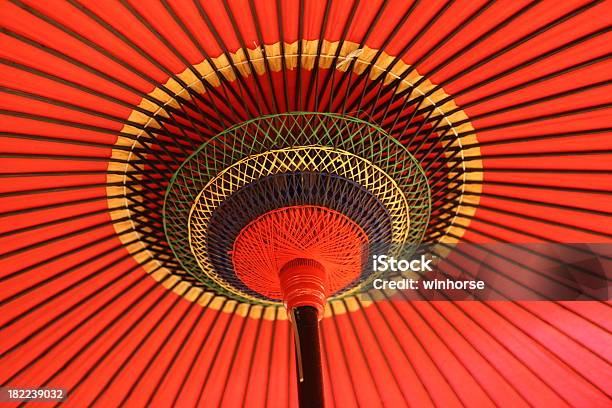 Guardasol De Japonês - Fotografias de stock e mais imagens de Cultura Chinesa - Cultura Chinesa, Guarda-chuva, Arte e Artesanato - Arte visual