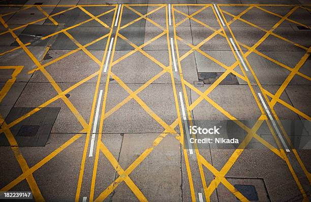 Gelbe Linie Auf Asphalt Textur Stockfoto und mehr Bilder von Abstrakt - Abstrakt, Bildhintergrund, China