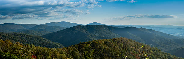 blue ridge mountains panorama - autumn landscape hill tree zdjęcia i obrazy z banku zdjęć