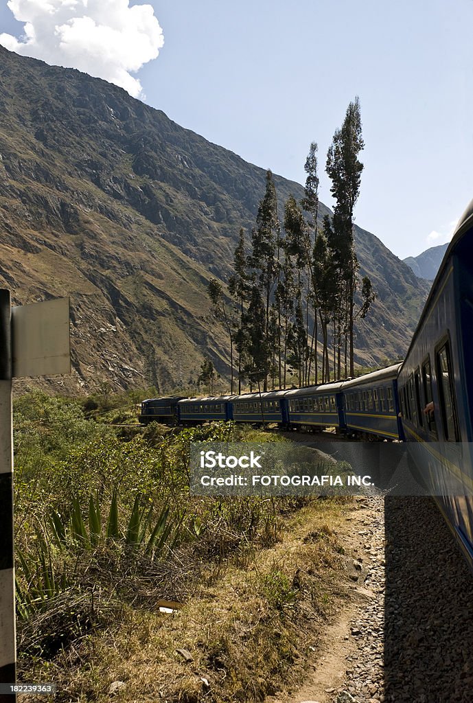 Andes en la forma de Machu Picchu - Foto de stock de Acantilado libre de derechos