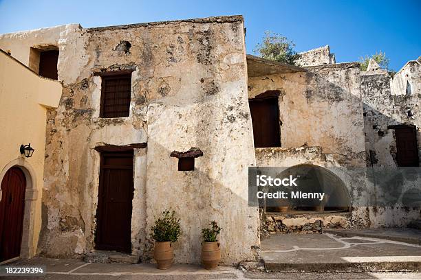 Greckiej Architektury Starożytnego Monastery - zdjęcia stockowe i więcej obrazów Architektura - Architektura, Bez ludzi, Brudny