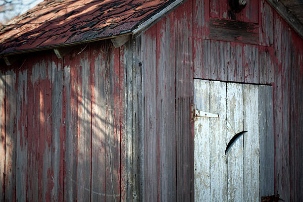 istock Outhouse Detail 182243308