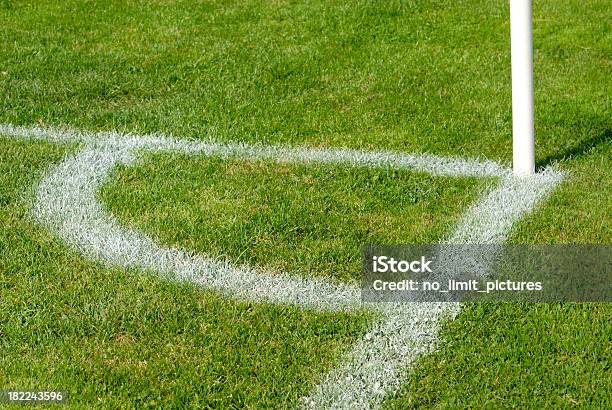 Canto De Futebol - Fotografias de stock e mais imagens de Ao Ar Livre - Ao Ar Livre, Bandeira, Branco