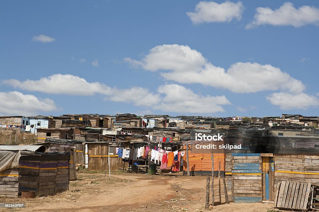 shanty ville - Photo de Bidonville libre de droits