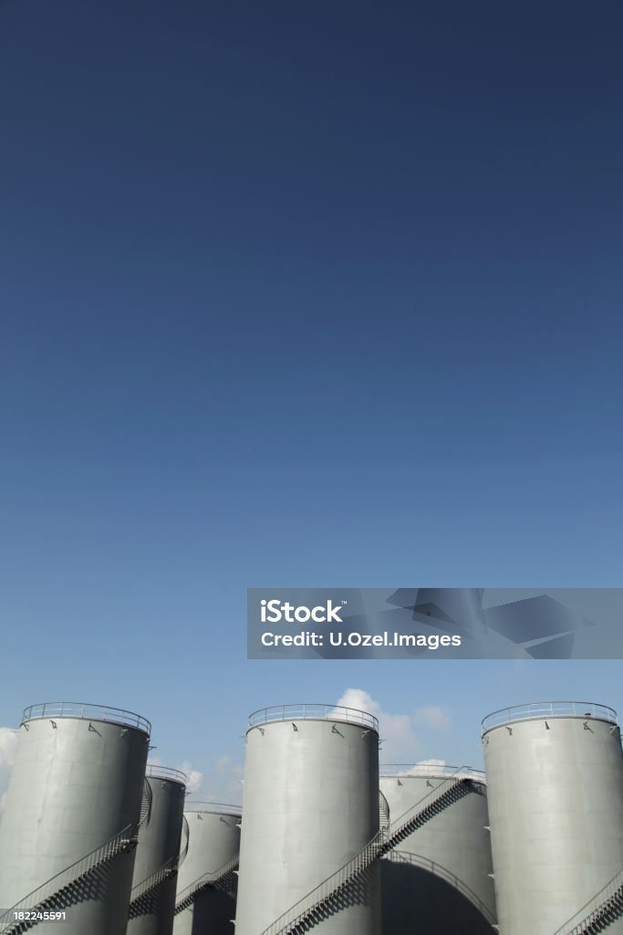 Réservoirs de Stockage de carburant - Photo de Blanc libre de droits