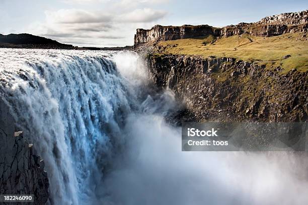 Quedas De Água Dettifoss Na Islândia - Fotografias de stock e mais imagens de Cascata - Cascata, Islândia, Ao Ar Livre