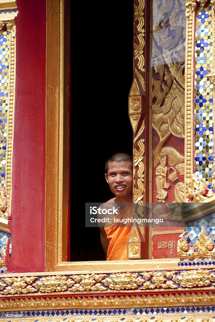 thai monge budista "Templo cultura tradicional da Tailândia - Foto de stock de Adulto royalty-free