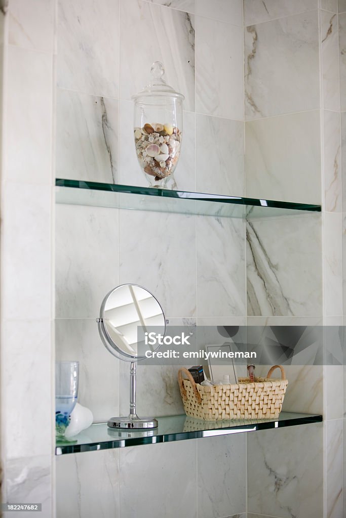 Luxuoso banheiro - Foto de stock de Prateleira - Mobília royalty-free