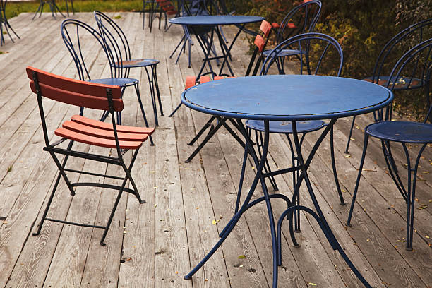 istock Outdoor cafe in autumn. 182248576