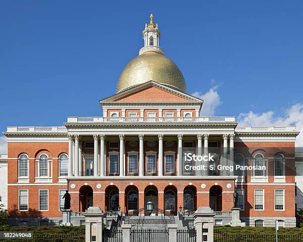 Capitolio Estatal De Massachusetts Foto de stock y más banco de imágenes de Aire libre - Aire libre, Arquitectura, Arquitectura exterior