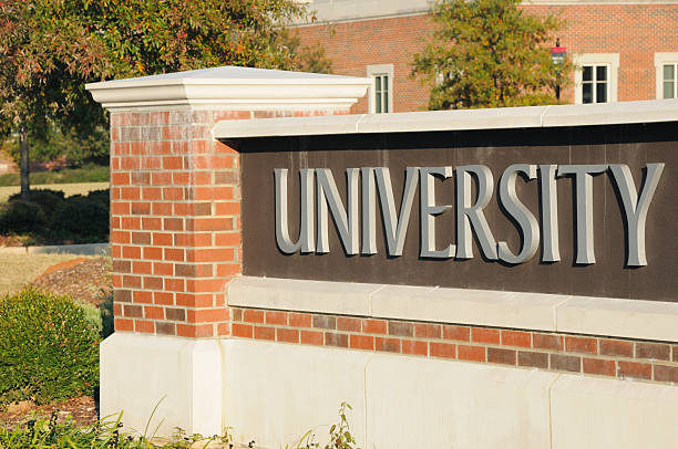 istock University sign in front of buliding 182250397