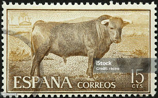 Испанский Бык — стоковые фотографии и другие картинки Почтовая марка - Почтовая марка, Испания, Большой