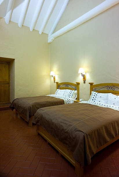 pokój w hotelu w cusco - bed and breakfast inn lamp bed zdjęcia i obrazy z banku zdjęć