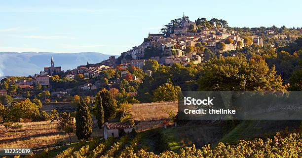 Il Villaggio Di Bonnieux In Autunno - Fotografie stock e altre immagini di Autunno - Autunno, Provenza-Alpi-Costa Azzurra, Francia