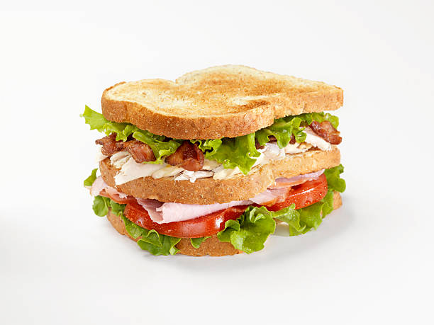 sanduíche tostado - sandwich club sandwich ham turkey - fotografias e filmes do acervo